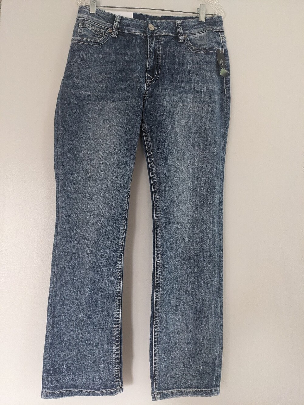 NWT Warehouse One Jeans Women's 31"X 29"  Light Wash Straight Denim Short
